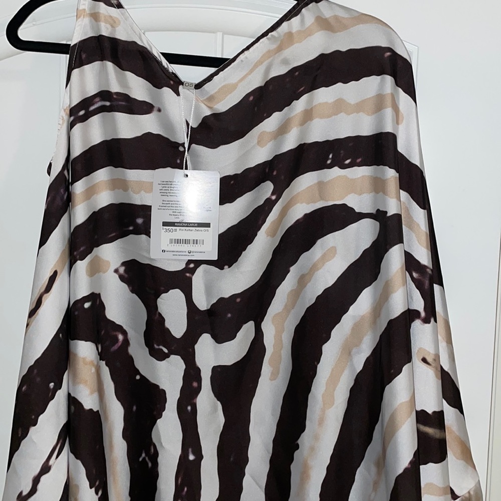 is a sexy stunner to wear for all occasions and our most popular kaftan.